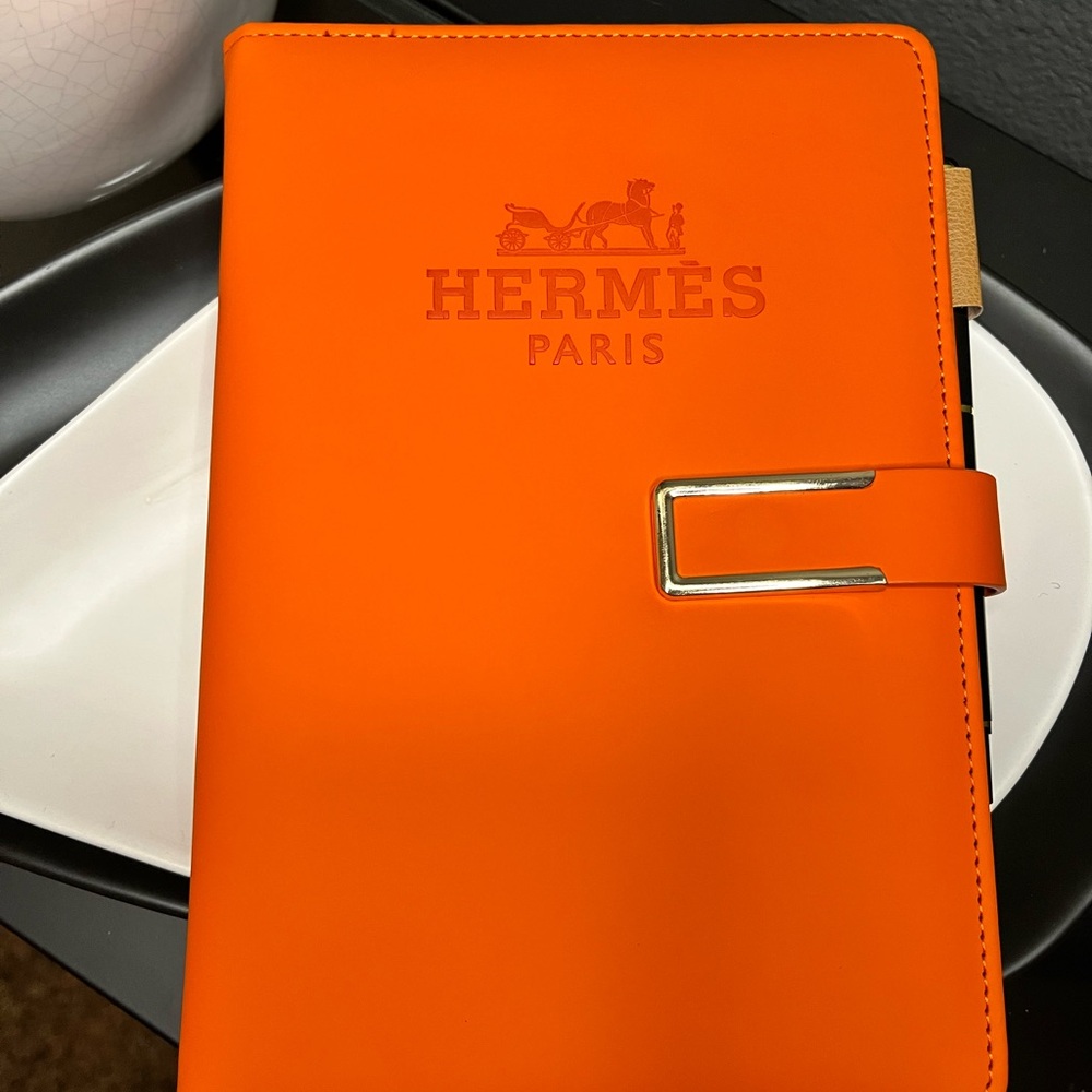 Auth Hermes VIP/GWP Notebook